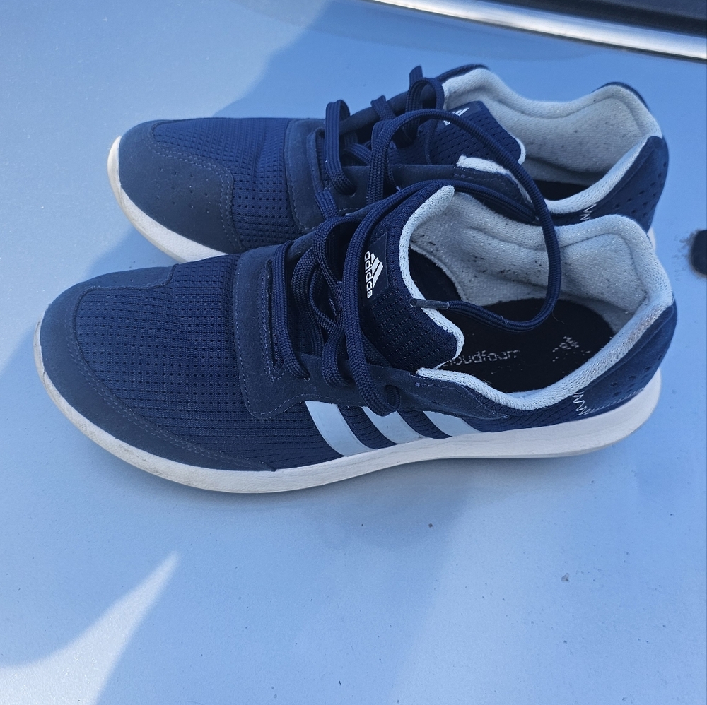 Adidas Pre-owned Blue and white Size 10 Running